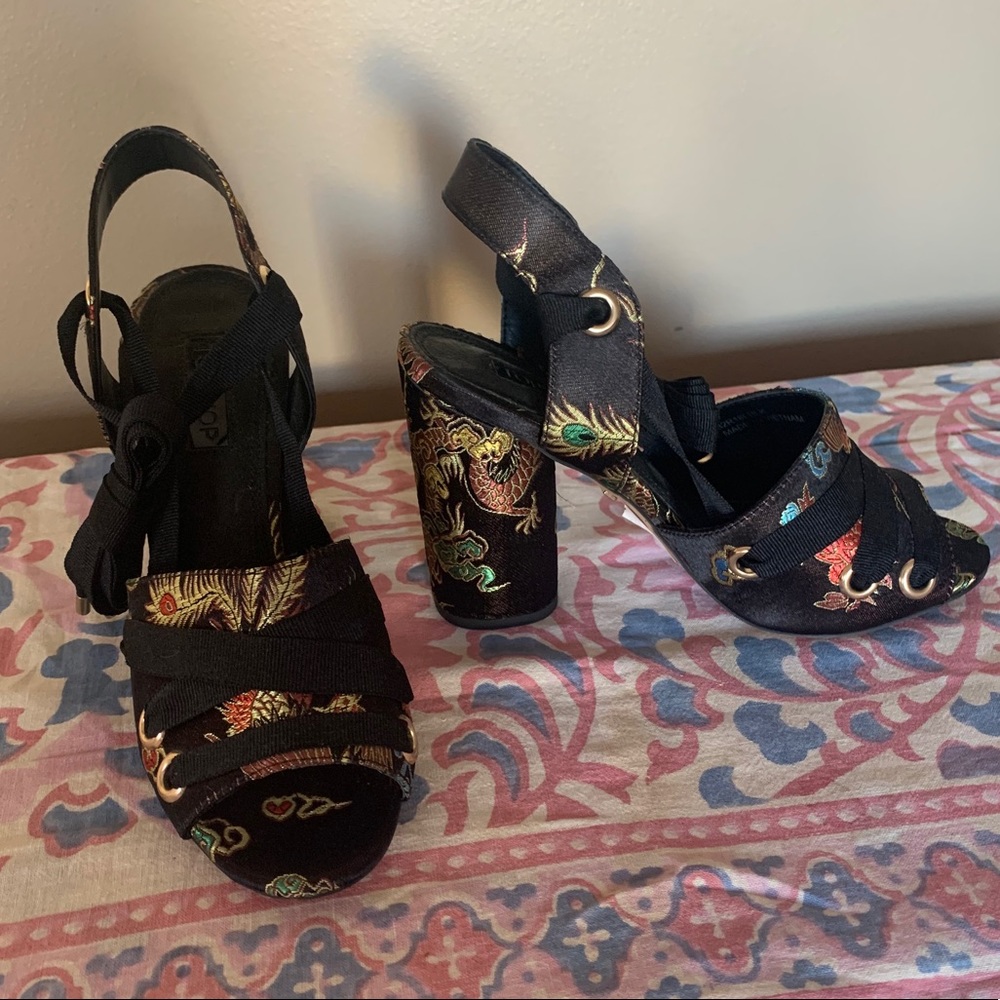 TopShop Roscoe Sandals - Picture 2 of 8